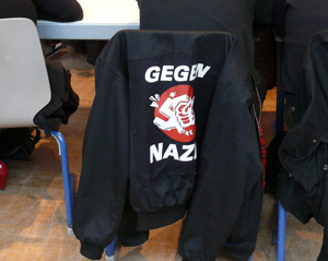 "Gegen Nazis!"
