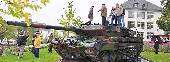 Panzer sind kein Spielzeug! (Bild: derwesten.de)