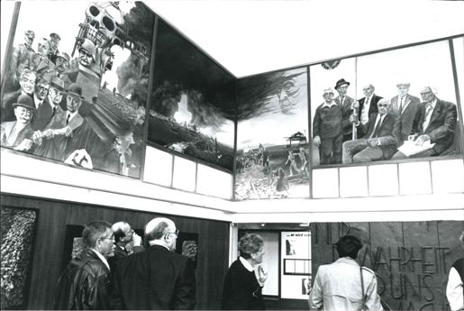 Aus der Zeit der Entstehung der nun abgeräumten Ausstellung in der Oberhausender Gedenkhalle 1983-198