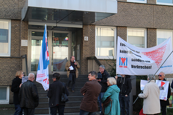 Protestkundgebung vor dem Honorar-Konsulat Lettlands in Düsseldorf 2017