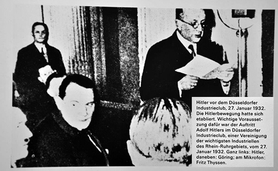 Hitler vor dem Düsseldorfer Industrieclub